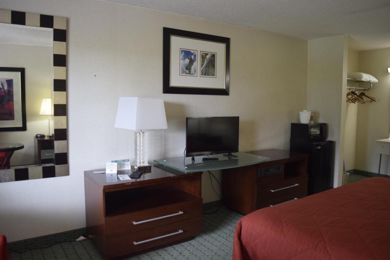 Landmark Inn Hartsville Dış mekan fotoğraf