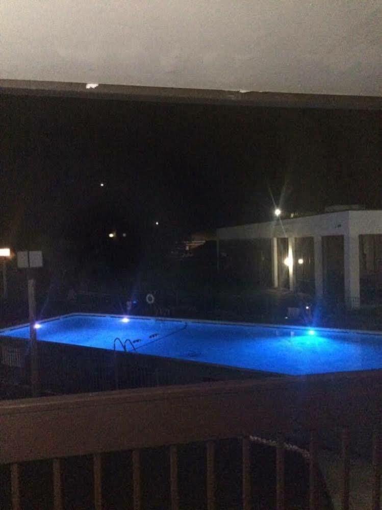 Landmark Inn Hartsville Dış mekan fotoğraf